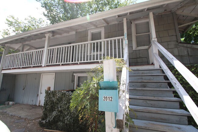 Foto del edificio - Simply the BEST! Adorable 1 Bedroom/1 Bath...