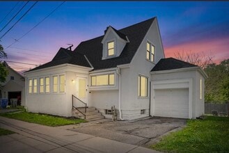 319 Earl St