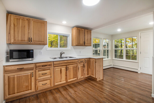 Building Photo - 11425 Hibner Rd