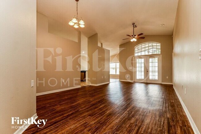 Foto del edificio - 10725 Magrath Ln