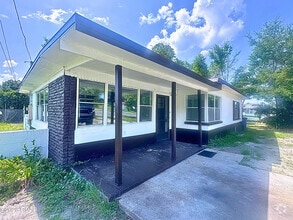 Building Photo - 706 Bay Ave