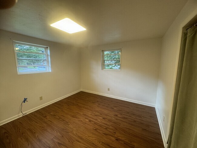 Foto del edificio - 1107A 12th Street Dr SW
