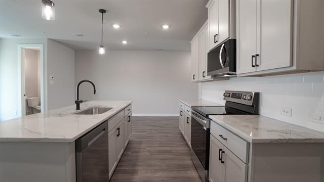 Foto del edificio - 1606 Governors Blvd