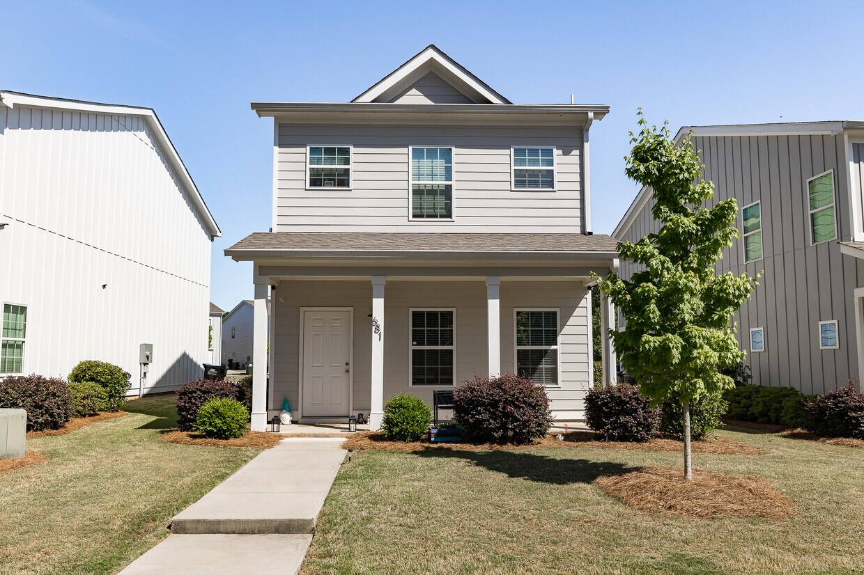 Primary Photo - 681 W Vincent Dr