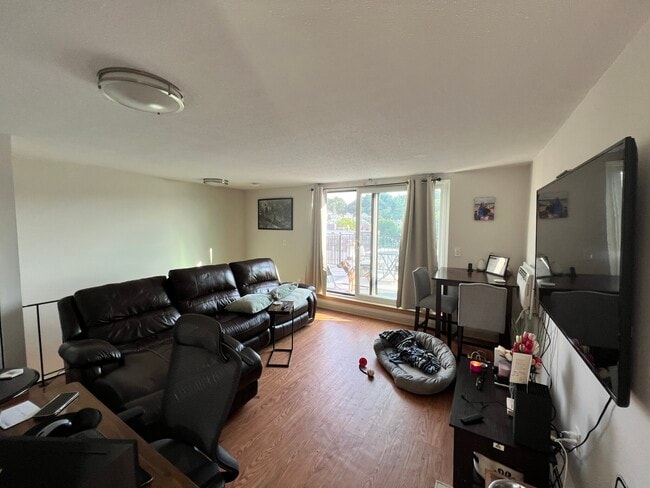 Building Photo - 111 Tremont St