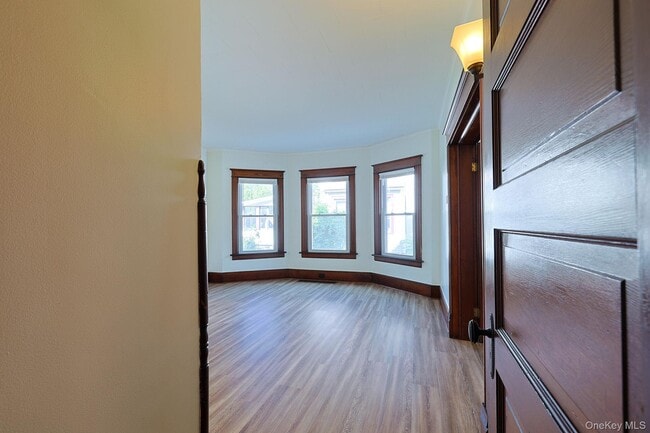 Building Photo - 34 Lagrange Ave