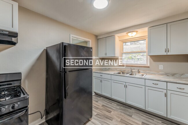 Foto del edificio - 5716 Brinley Dr