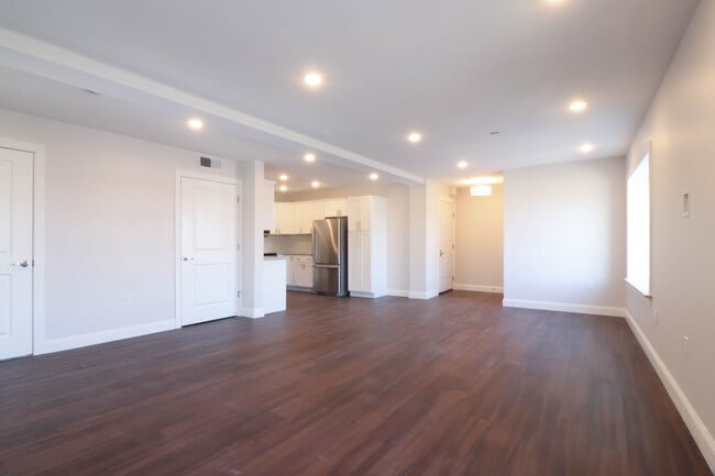 Building Photo - 7 Montvale Ave