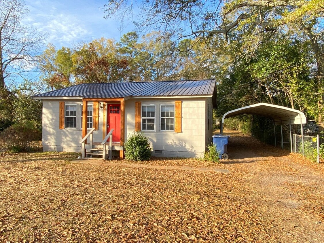 Primary Photo - 202 E Francis Street