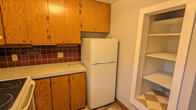 Foto del edificio - Duplex with in-unit laundry