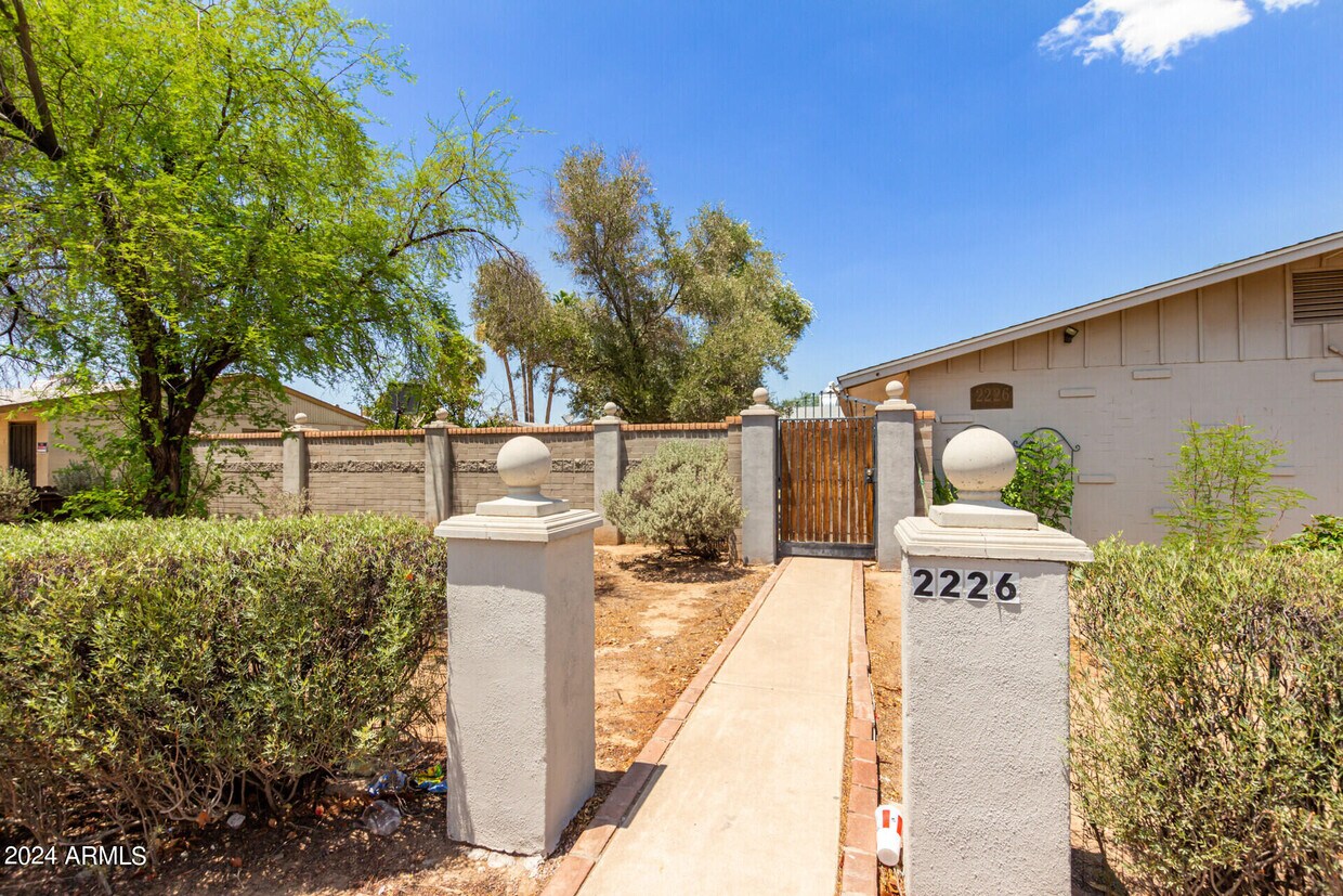 Primary Photo - 2226 W Heatherbrae Dr