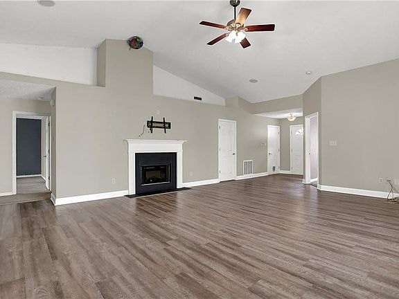 Foto del edificio - 18808 Edwards Grove Dr