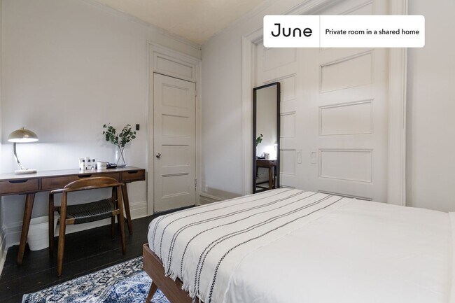 Foto del edificio - Room in Shared 4 bed/1 bath home
