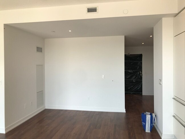 Building Photo - 117 Mcmahon Dr