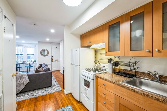 Foto del edificio - 605 E St SE