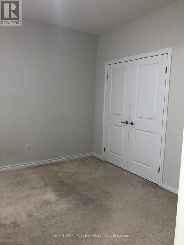 Building Photo - 25 Hawtrey Rd