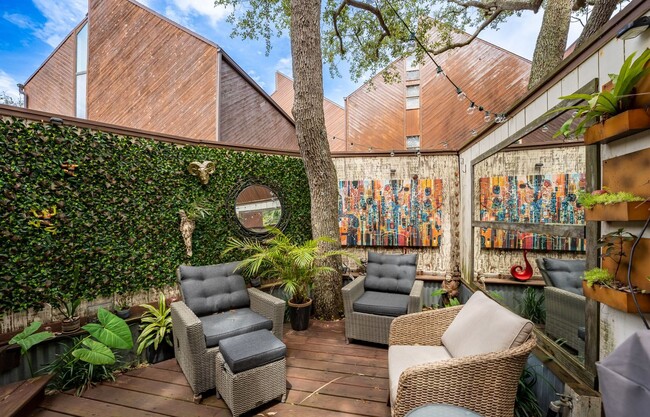 Photo - Chalet by the Sea SHORT OR LONG TERM RENTAL House