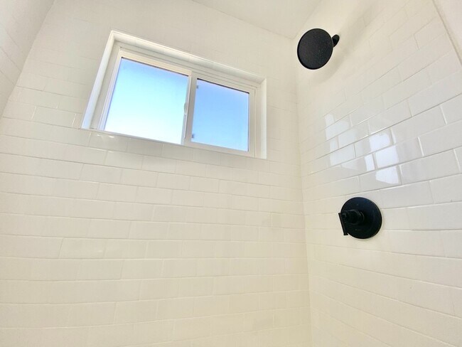 Foto del edificio - 917 N Hudson Ave