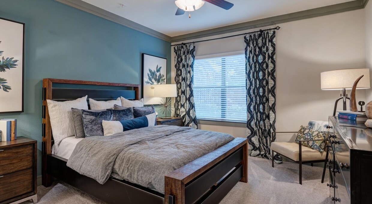 Foto principal - 2539 Spring Cypress Rd