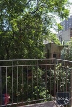 Building Photo - 118 E 7th St