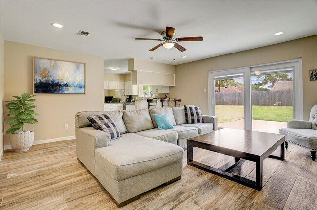 Foto del edificio - 5522 Duxbury St
