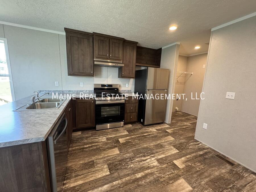 Foto principal - 168 A St