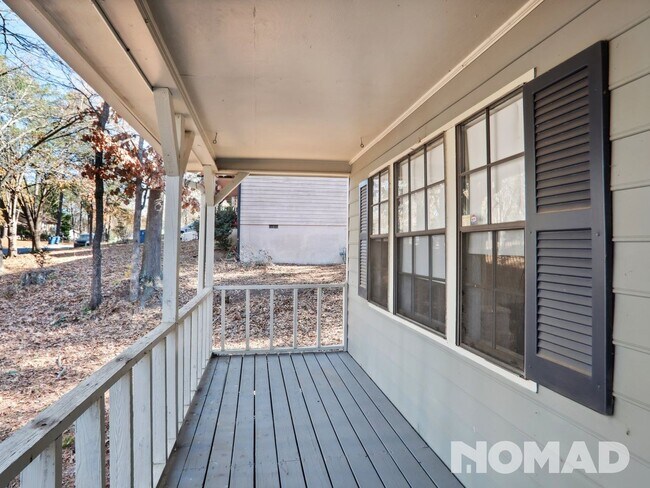 Foto del edificio - 3 Bedroom Single Family Home in Riverdale