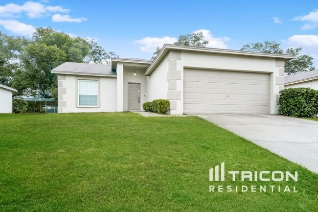 Building Photo - 7833 Manor Dr