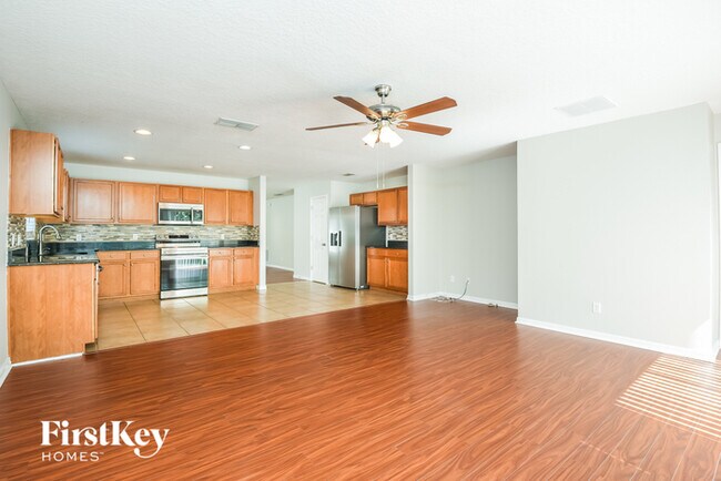 Foto del edificio - 3981 Lone Eagle Pl