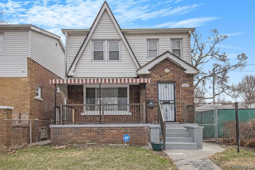 Foto principal - 18638 Lumpkin St