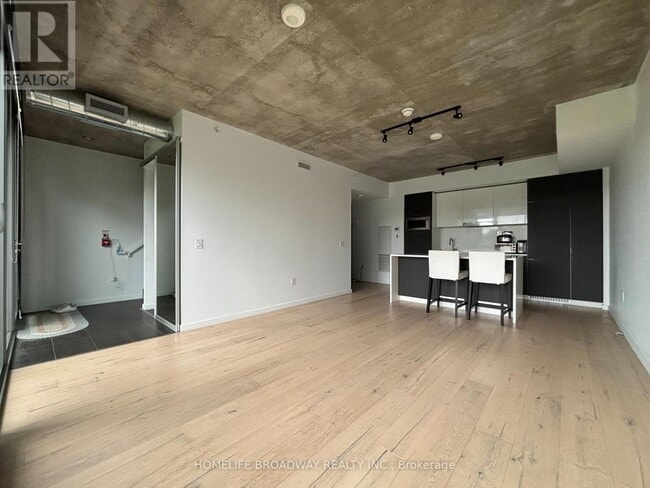 Building Photo - 170 Bayview Ave