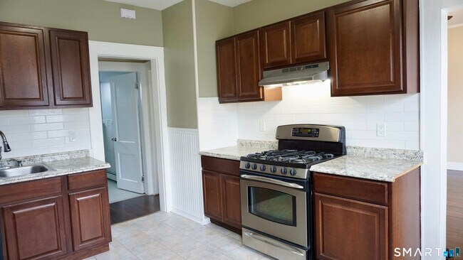 Foto del edificio - 316 Linwood Ave