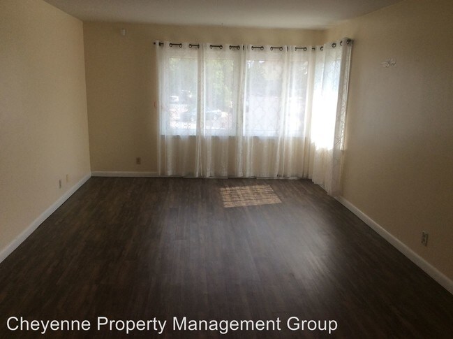 Foto del edificio - 1726 Willow Dr