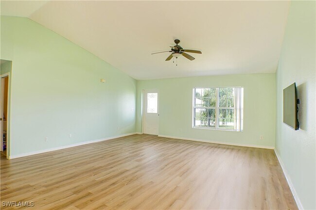 Foto del edificio - 232 SE 2nd Terrace