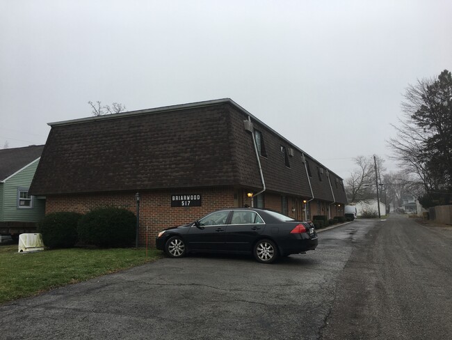 Street View - 517 W Hardin St