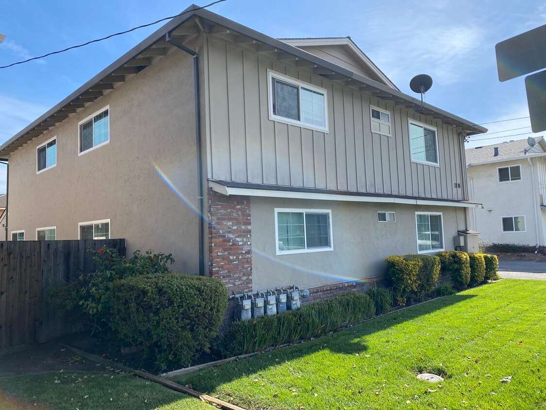 1339 Pomeroy Ave Unit 2, Santa Clara, CA 95051 Apartments in Santa