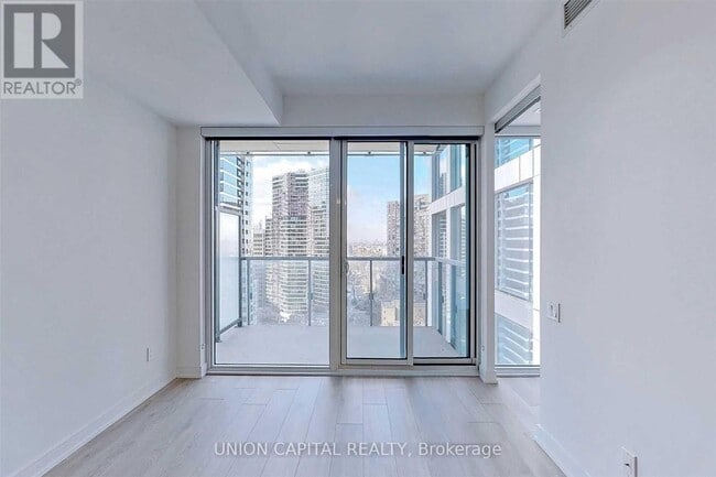 Building Photo - 3 Gloucester St