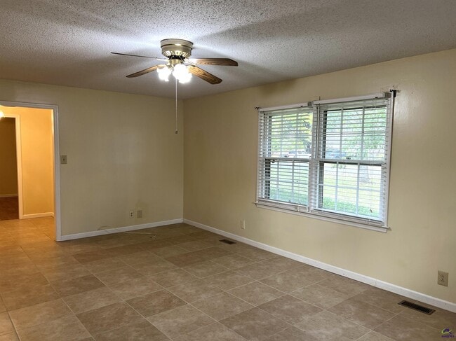 Building Photo - 3700 Dean Dr