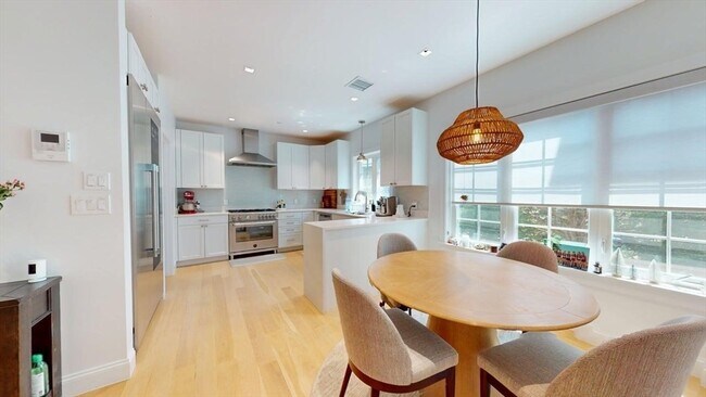 Foto del edificio - 21 Crowninshield Rd