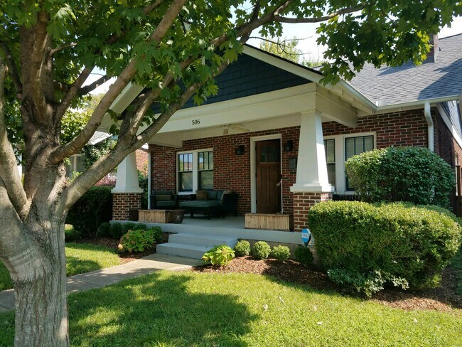 Historic Edgefield Bungalow - 506 Russell Street