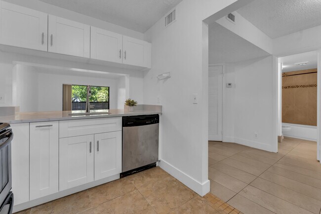 Building Photo - 1224 S Military Trail
