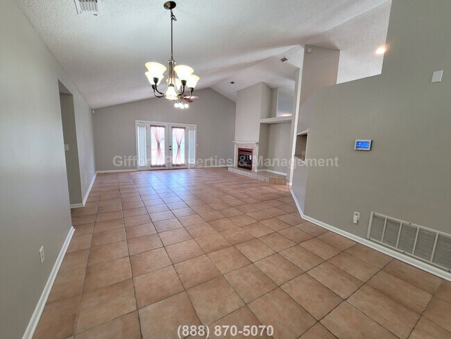 Foto del edificio - Renovated 3BR/2BA Chimney Lakes Home
