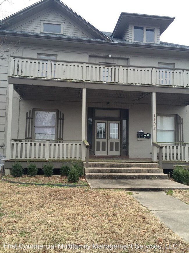 Foto del edificio - 2 br, 1 bath Apartment - 1402 E Lincoln