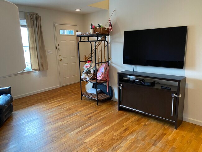 Building Photo - 101 Halstead Ave