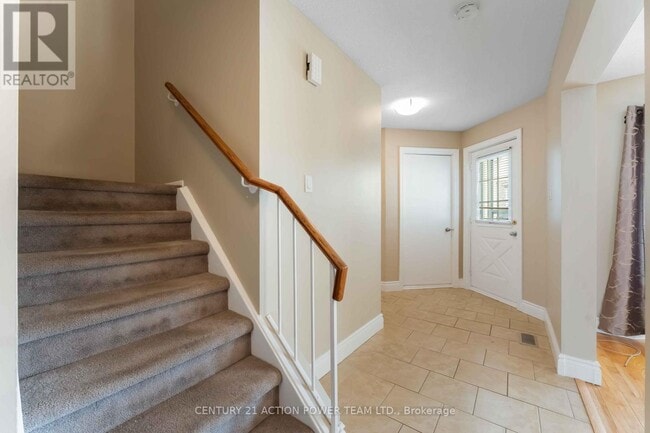 Building Photo - 1936 Longman Crescent