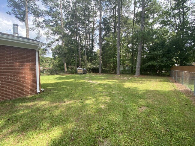 Building Photo - 2408 Umstead Ave