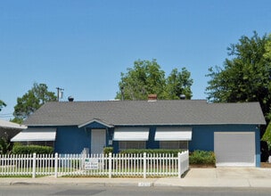 Building Photo - 3773 E Clinton Ave