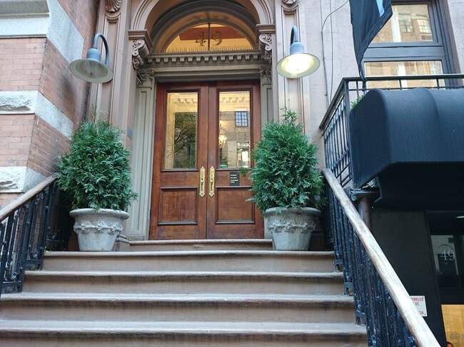 Foto del edificio - 49 E 10th St