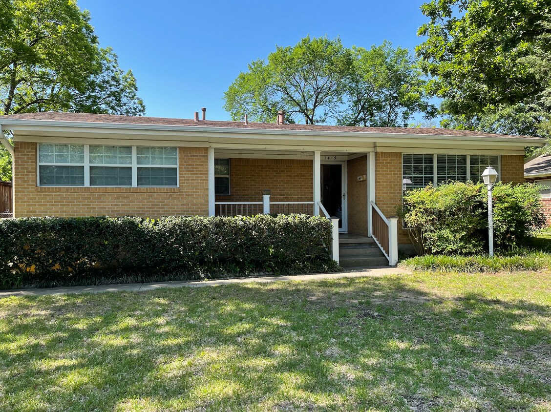 1419 Linden Dr, Denton, TX 76201 House for Rent in Denton, TX