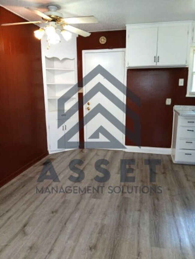 Foto del edificio - 413 E Northrup Dr